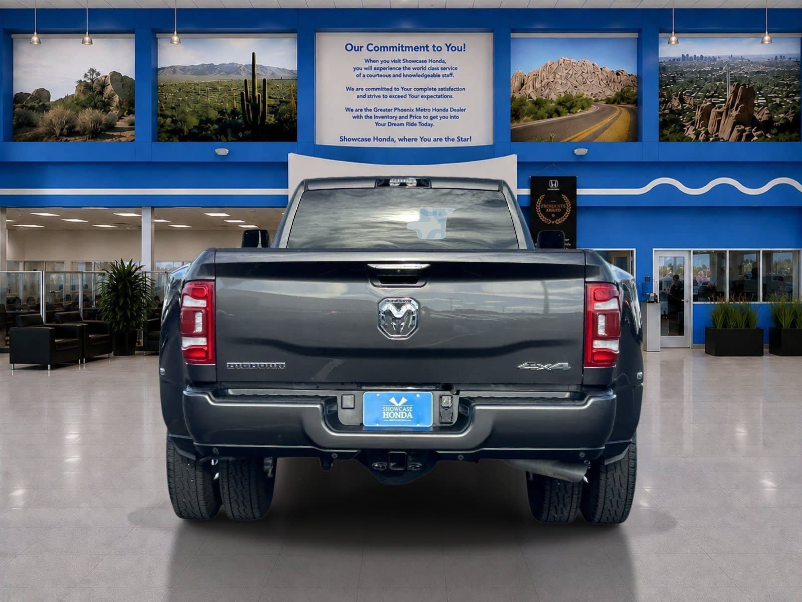 Used 2024 RAM 3500 Big Horn w/ Sport Appearance Package AWD/4WD image 9