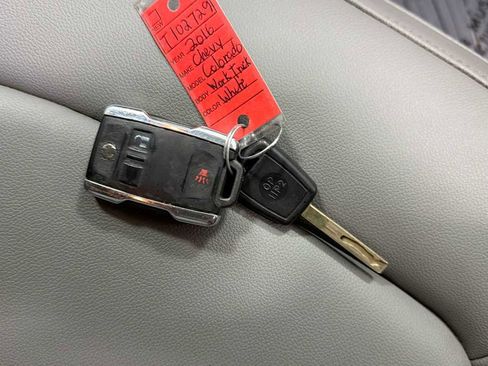 Used 2016 Chevrolet Colorado W/T AWD/4WD image 30