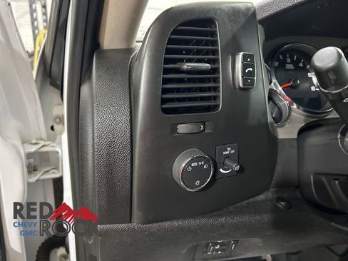 Used 2013 Chevrolet Silverado 2500 LT image 16