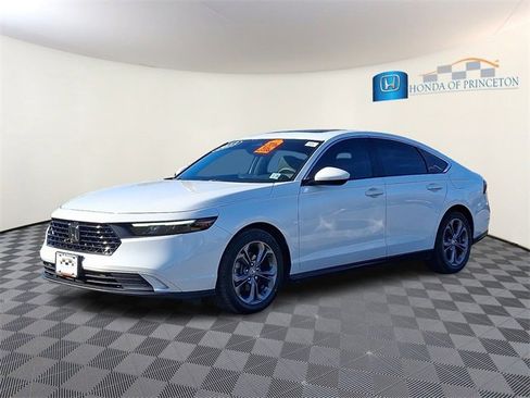 Certified 2023 Honda Accord EX image 3