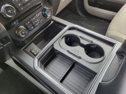 Used 2017 Ford F250 XLT w/ XLT Premium Package AWD/4WD image 21