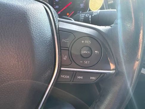 Used 2019 Toyota Camry XSE FWD image 13