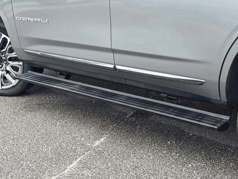 Used 2023 GMC Yukon Denali Ultimate AWD/4WD image 47