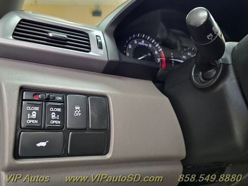 Used 2012 Honda Odyssey EX-L image 22