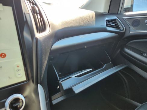 Used 2024 Ford Edge SEL AWD/4WD image 14