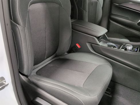 Used 2025 Jeep Grand Cherokee Laredo X w/ Luxury Tech Group I image 24