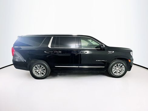 Used 2021 GMC Yukon XL Denali w/ Advanced Technology Package image 10