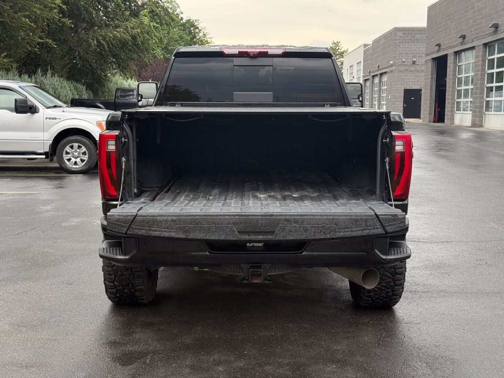 Used 2024 GMC Sierra 3500 Denali w/ Denali Reserve Package AWD/4WD image 12