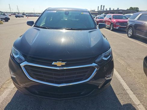 Used 2021 Chevrolet Equinox LT image 2