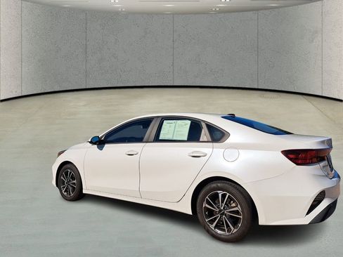 Used 2023 Kia Forte LXS image 8