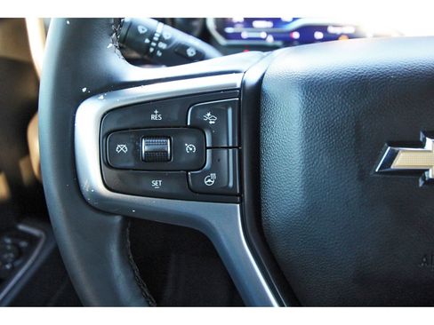 Used 2025 Chevrolet Silverado 1500 LT image 17