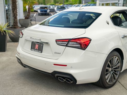 Used 2022 Maserati Ghibli Modena image 7