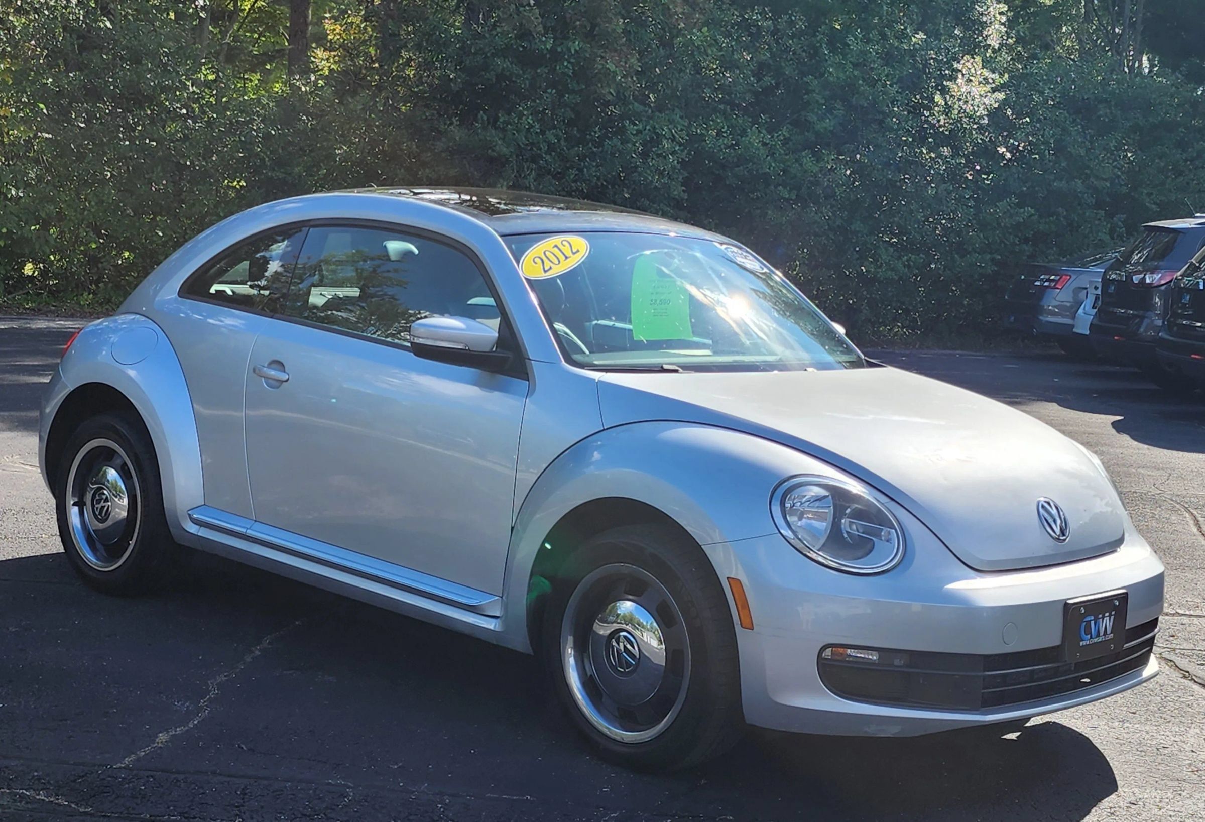 Used 2012 Volkswagen Beetle 2.5 FWD image 2