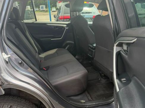 Used 2022 Toyota RAV4 LE AWD/4WD image 27