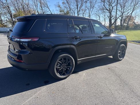 New 2025 Jeep Grand Cherokee L Limited image 6