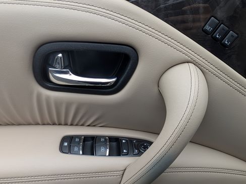 Used 2023 Nissan Armada Platinum w/ Captain's Chairs Package image 16