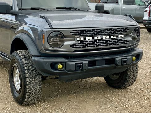 Used 2022 Ford Bronco Badlands image 9