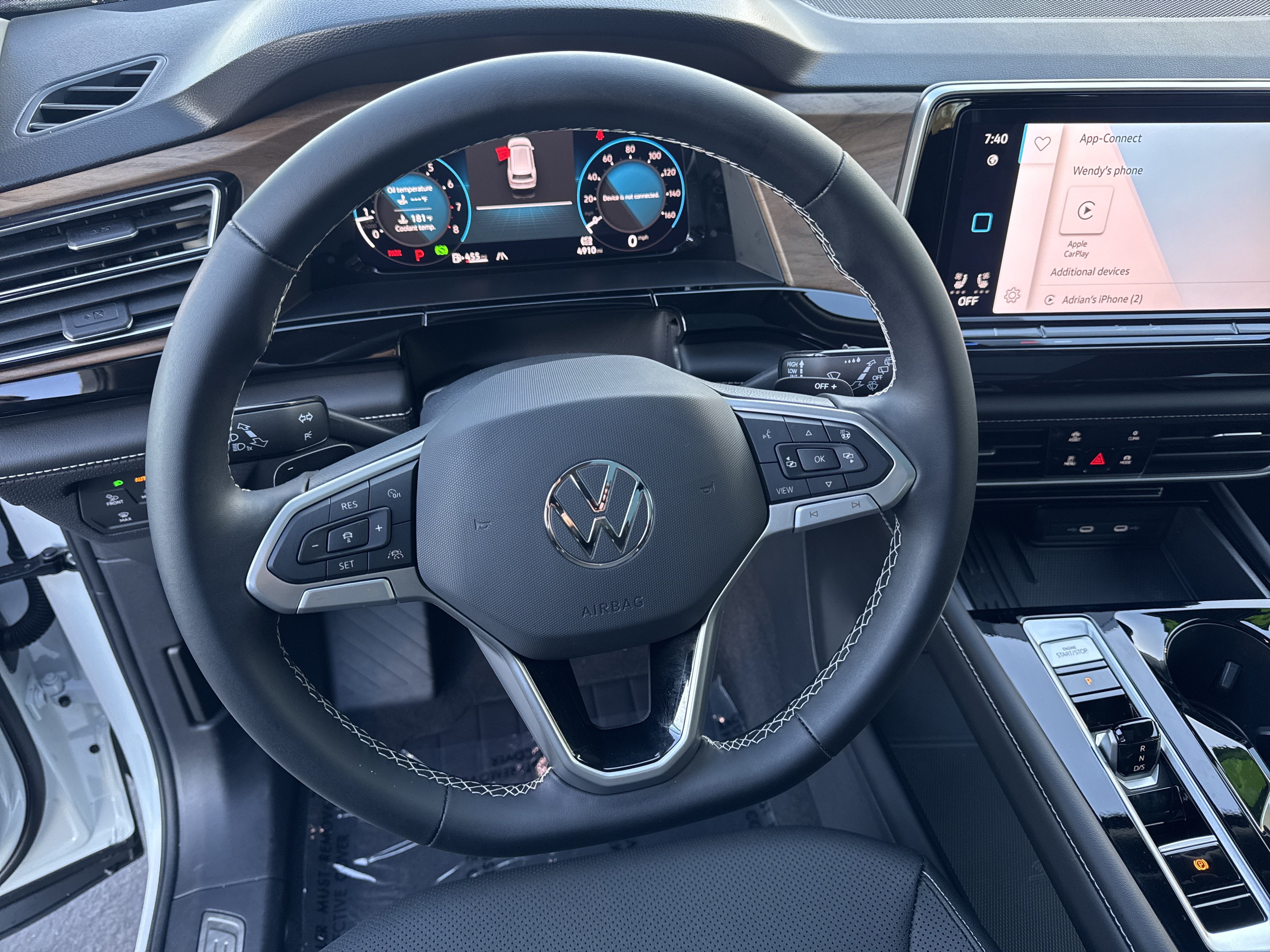 Used 2026 Volkswagen Atlas SE FWD image 17