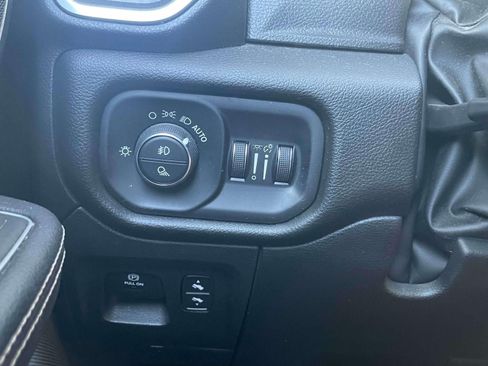 Used 2023 RAM 1500 Laramie AWD/4WD image 21