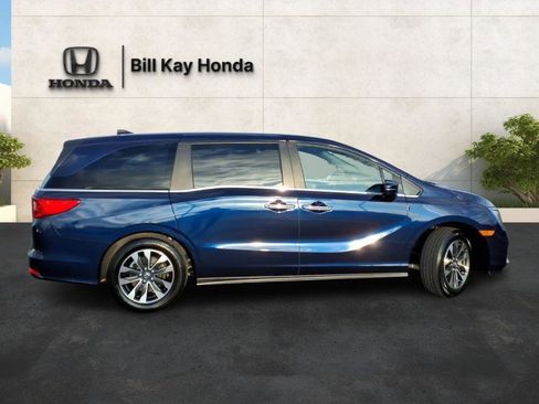 Certified 2024 Honda Odyssey EX-L image 2