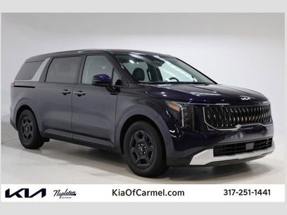 Used 2025 Kia Carnival