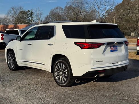 Used 2023 Chevrolet Traverse Premier image 5