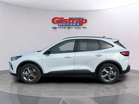 Used 2025 Ford Escape ST-Line w/ Cold Weather Package FWD image 3
