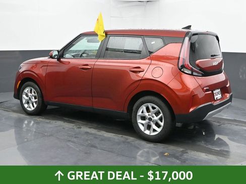 Used 2025 Kia Soul LX w/ LX Technology Package FWD image 10