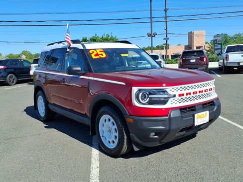 Used 2025 Ford Bronco Sport Heritage w/ Convenience Package AWD/4WD image 1