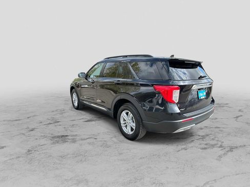 Used 2024 Ford Explorer XLT w/ Equipment Group 202A AWD/4WD image 6