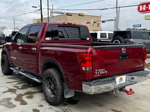Used 2015 Nissan Titan SV image 8