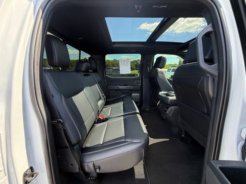 Used 2025 Ford F150 Lariat AWD/4WD image 22