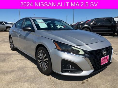 Used 2024 Nissan Altima 2.5 SV image 9
