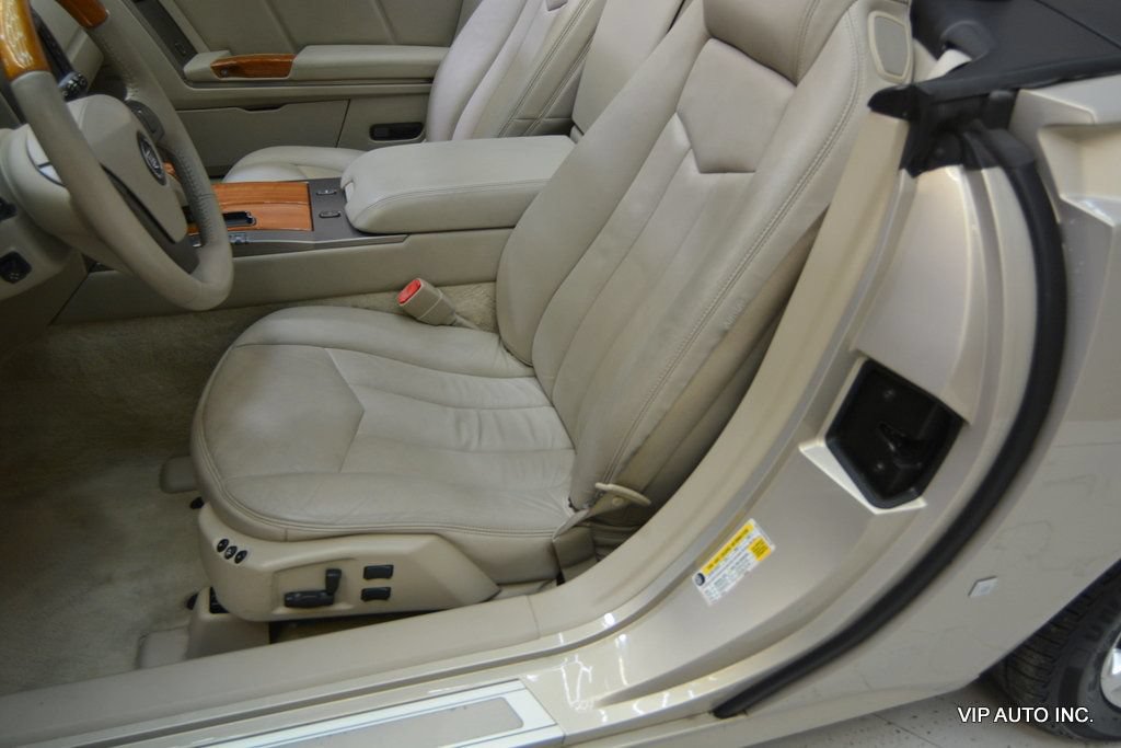 Used 2006 Cadillac XLR RWD image 39