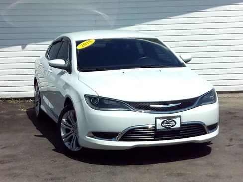 Used 2015 Chrysler 200 Limited w/ Spring Special Group FWD image 1