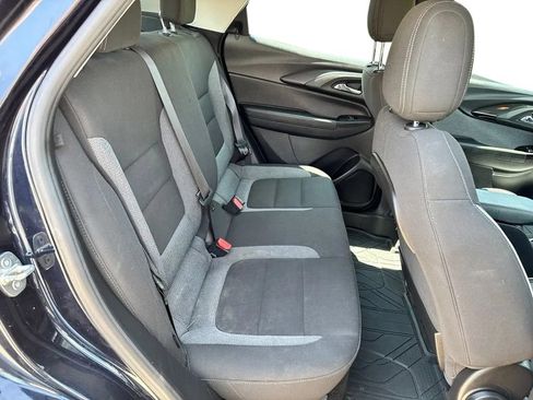 Used 2021 Chevrolet TrailBlazer LS FWD image 24
