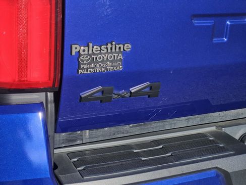 Used 2025 Toyota Tacoma TRD Off-Road w/ TRD Off Road Upgrade Package image 9