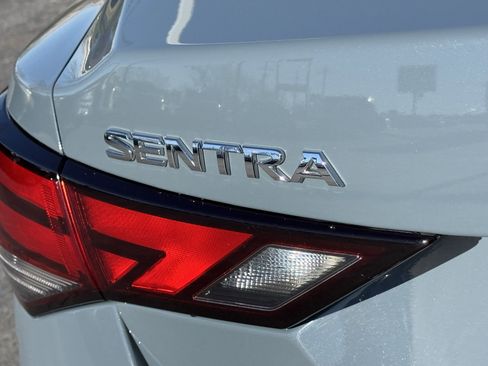 Used 2024 Nissan Sentra SV image 39