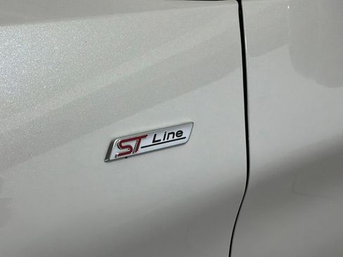 Used 2025 Ford Explorer ST-Line w/ ST-Line Street Pack image 26