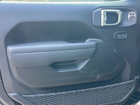 New 2025 Jeep Wrangler Rubicon image 15