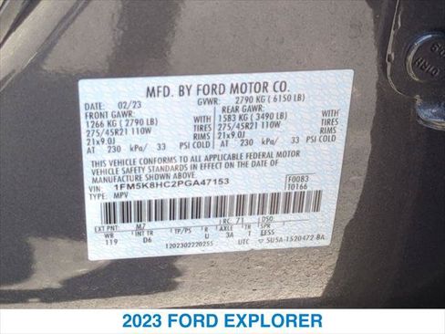 Used 2023 Ford Explorer Platinum w/ Technology Package AWD/4WD image 26