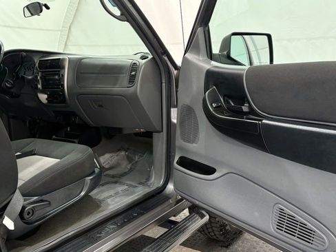 Used 2011 Ford Ranger XLT image 19