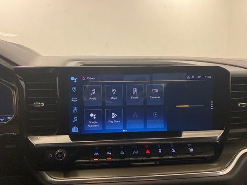 Used 2022 Chevrolet Silverado 1500 High Country w/ Technology Package image 14