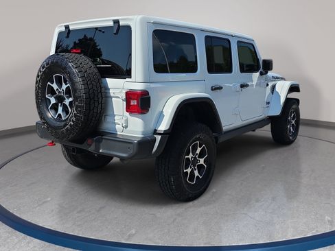 Used 2022 Jeep Wrangler Unlimited Rubicon w/ LED Lighting Group AWD/4WD image 5