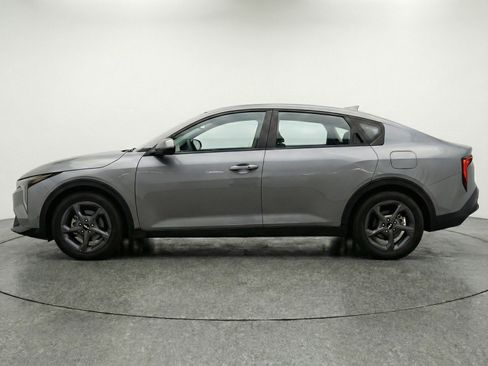 Used 2025 Kia K4 LXS image 5