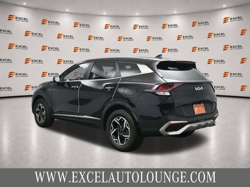 Used 2023 Kia Sportage LX AWD/4WD image 3