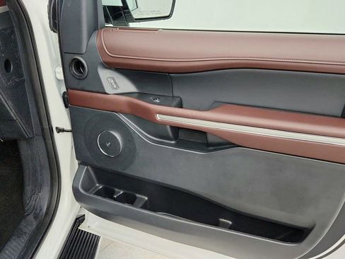 Used 2022 Ford Expedition Max Limited image 28