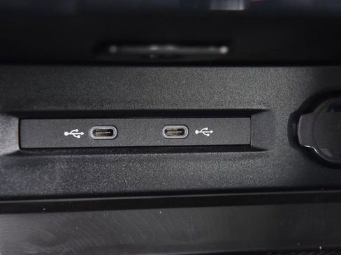 New 2026 Volkswagen Taos SE image 15