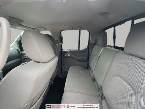 Used 2019 Nissan Frontier SV image 12