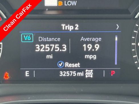 Used 2023 Cadillac XT6 Premium Luxury image 3